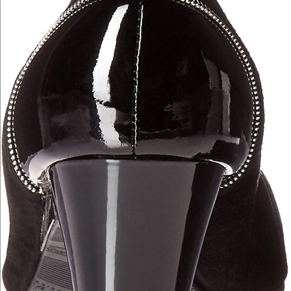 Walking Cradles black suede/patent leather heels with silver zipper detail. - Picture 4 of 14